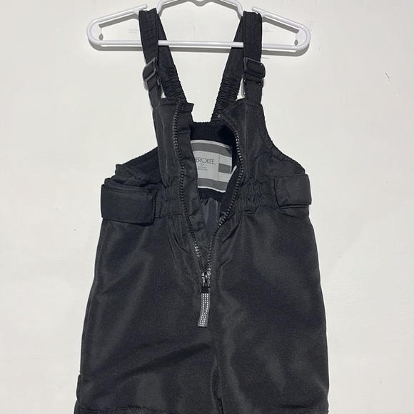 Cherokee Kid’s Black Snow Overall Bib Snowsuit Size 2T - Picture 4 of 8